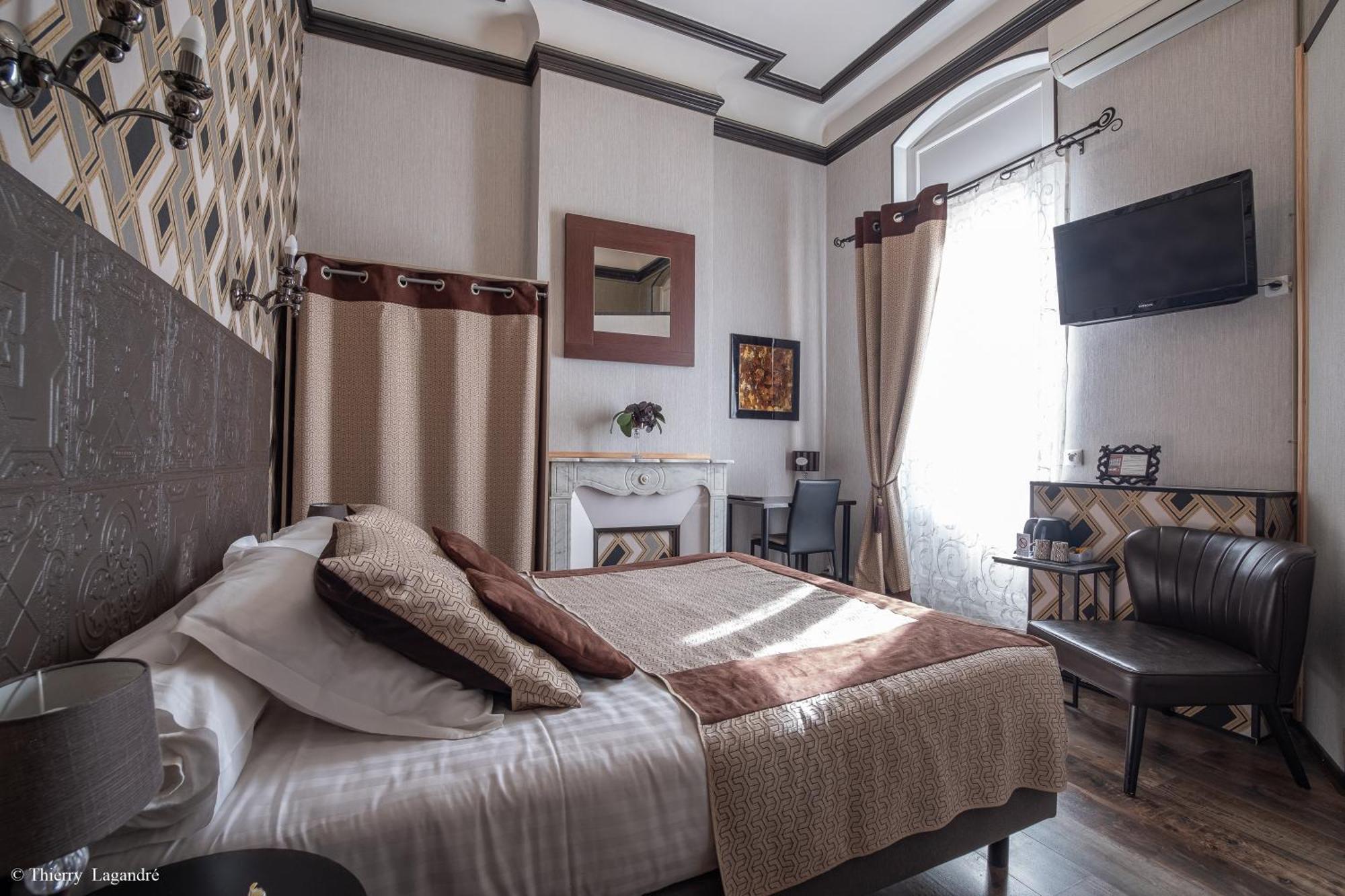 Hotel De Charme Le Provence Salon-de-Provence Eksteriør billede